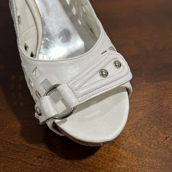 Women’s White Slingback Open Toed High Heels - Picture 3 of 6